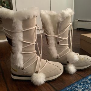 Nike women’s high winter boot